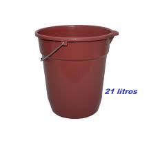 BALDE PLASTICO 21 LTS CVL C/BICO